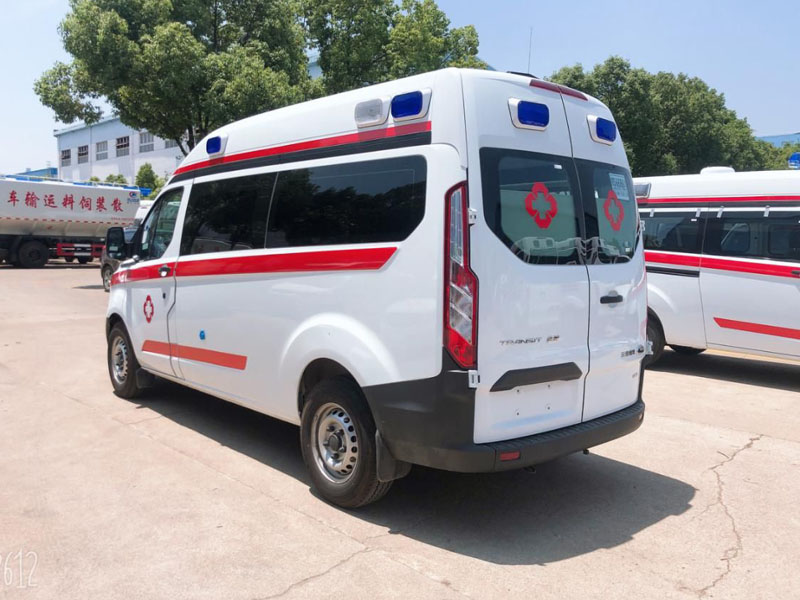 福特V362中軸中頂監護型救護車（汽油）