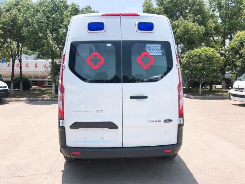 福特V362中軸中頂監護型救護車（汽油）